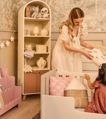 Curvara with shutter