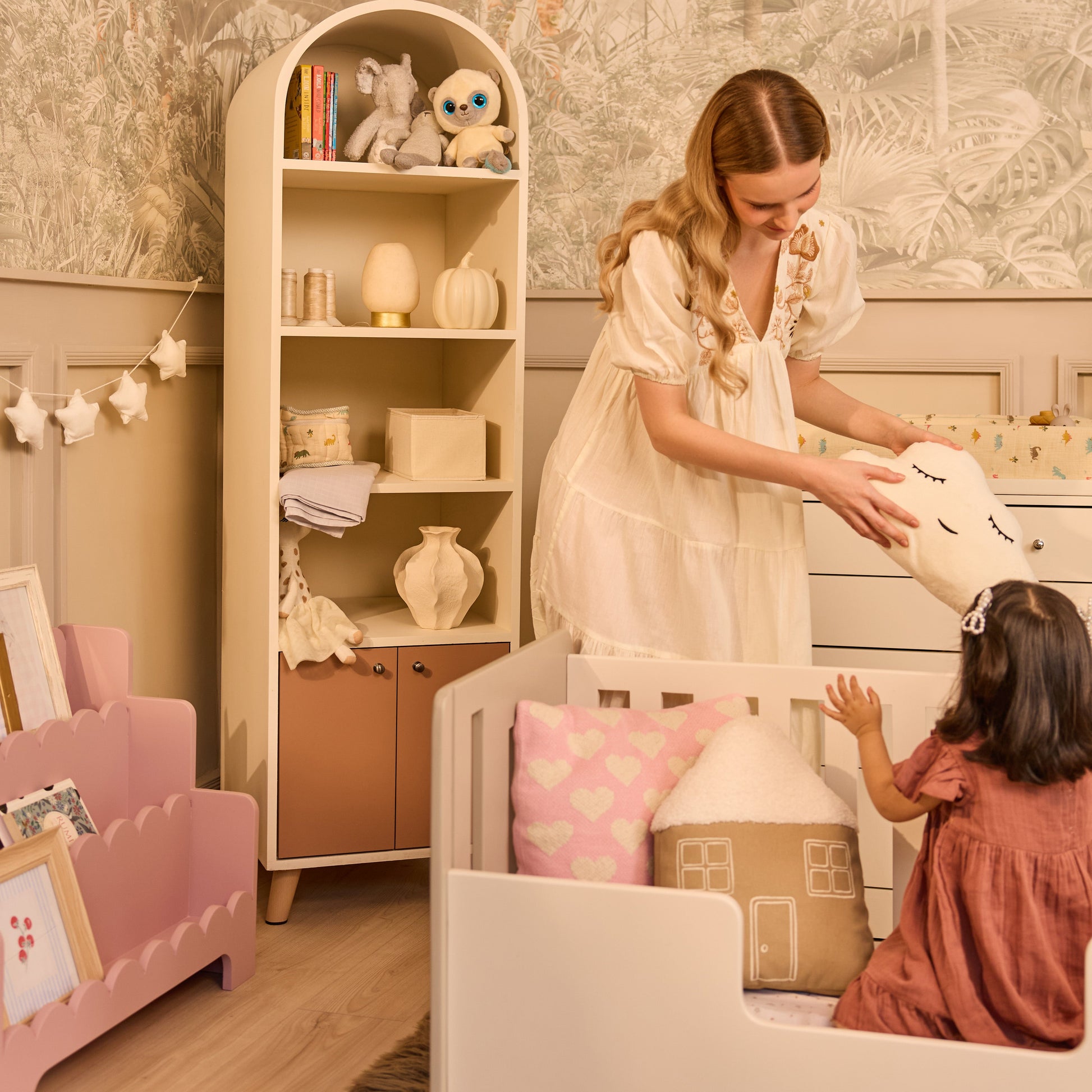 Curvara with shutter